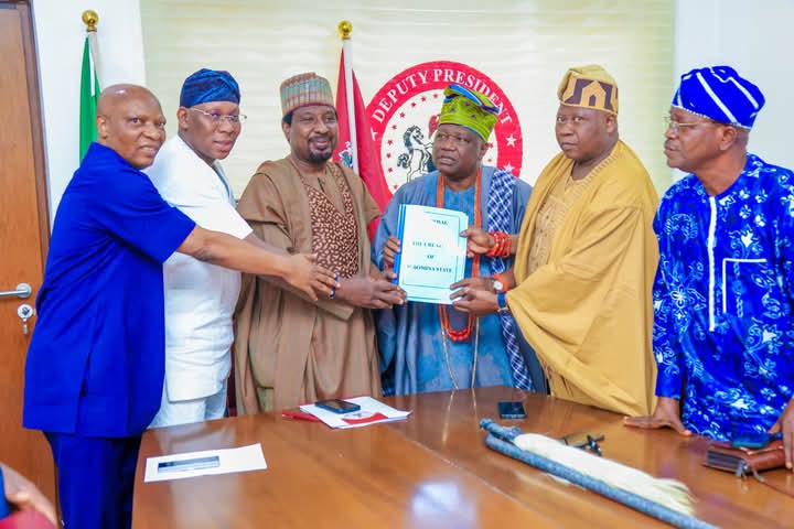 IGBOMINA NETIZENS CRITISIZE SOME LEGISLATORS FOR KEEPING MUM OVER IGBOMINA STATE CREATION